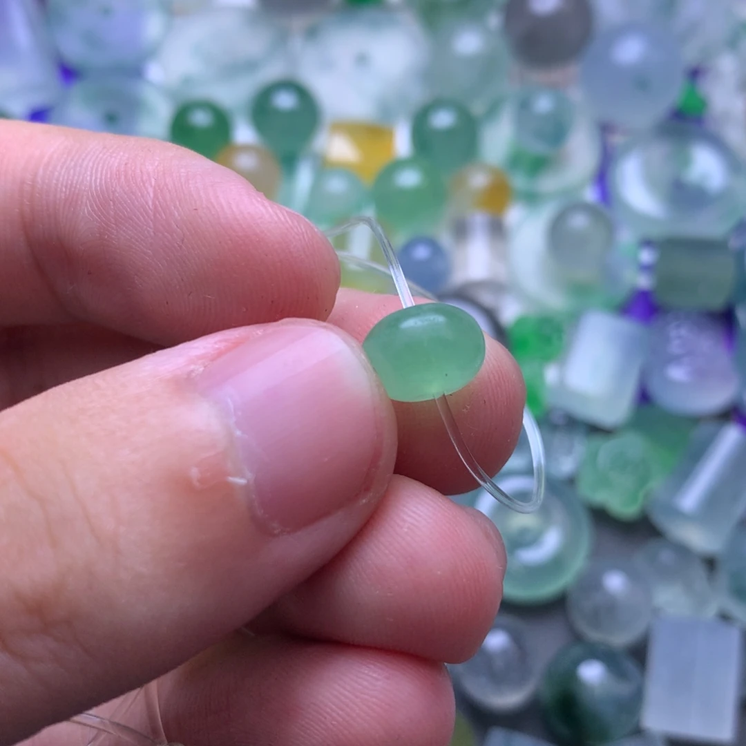 定制翡翠未镶嵌挂件