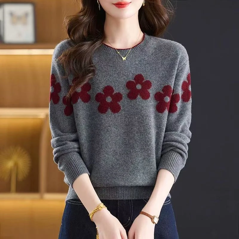 时尚圆领女毛衣提花秋冬新款宽松显瘦长袖针织衫打底衫