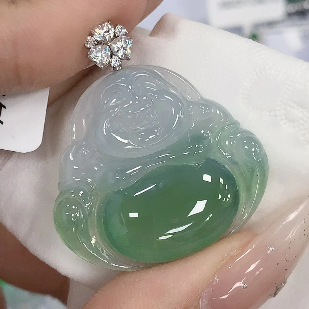 颈饰18K金镶嵌翡翠