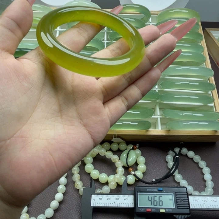 玲***蛇纹石玉合金手镯