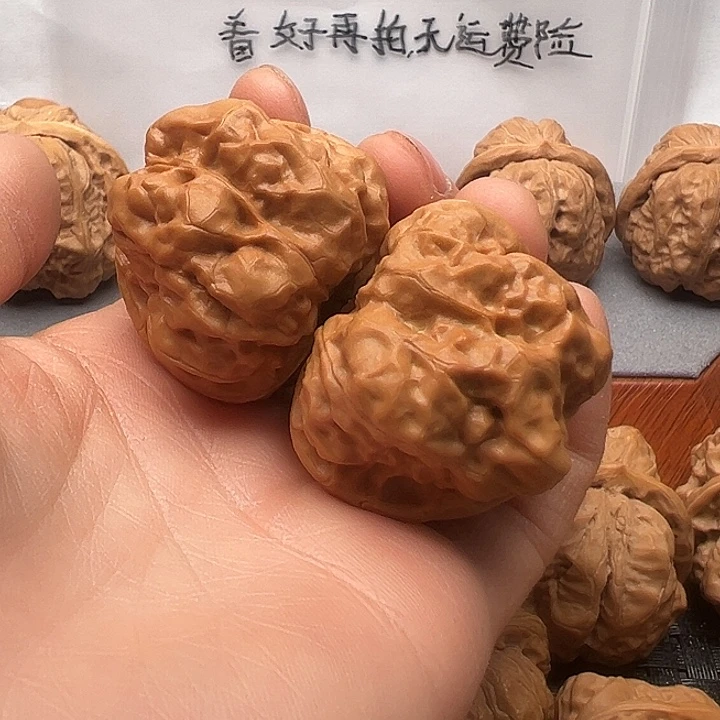 文玩核桃吊坠蛤蟆