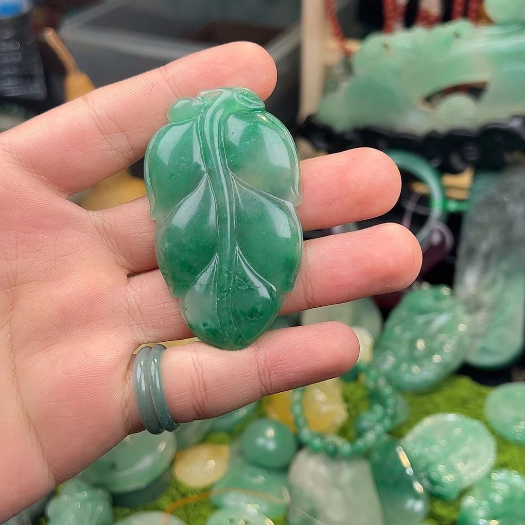 石英质玉（非洲翠）未镶嵌天然非洲翠一物一拍天然玉石