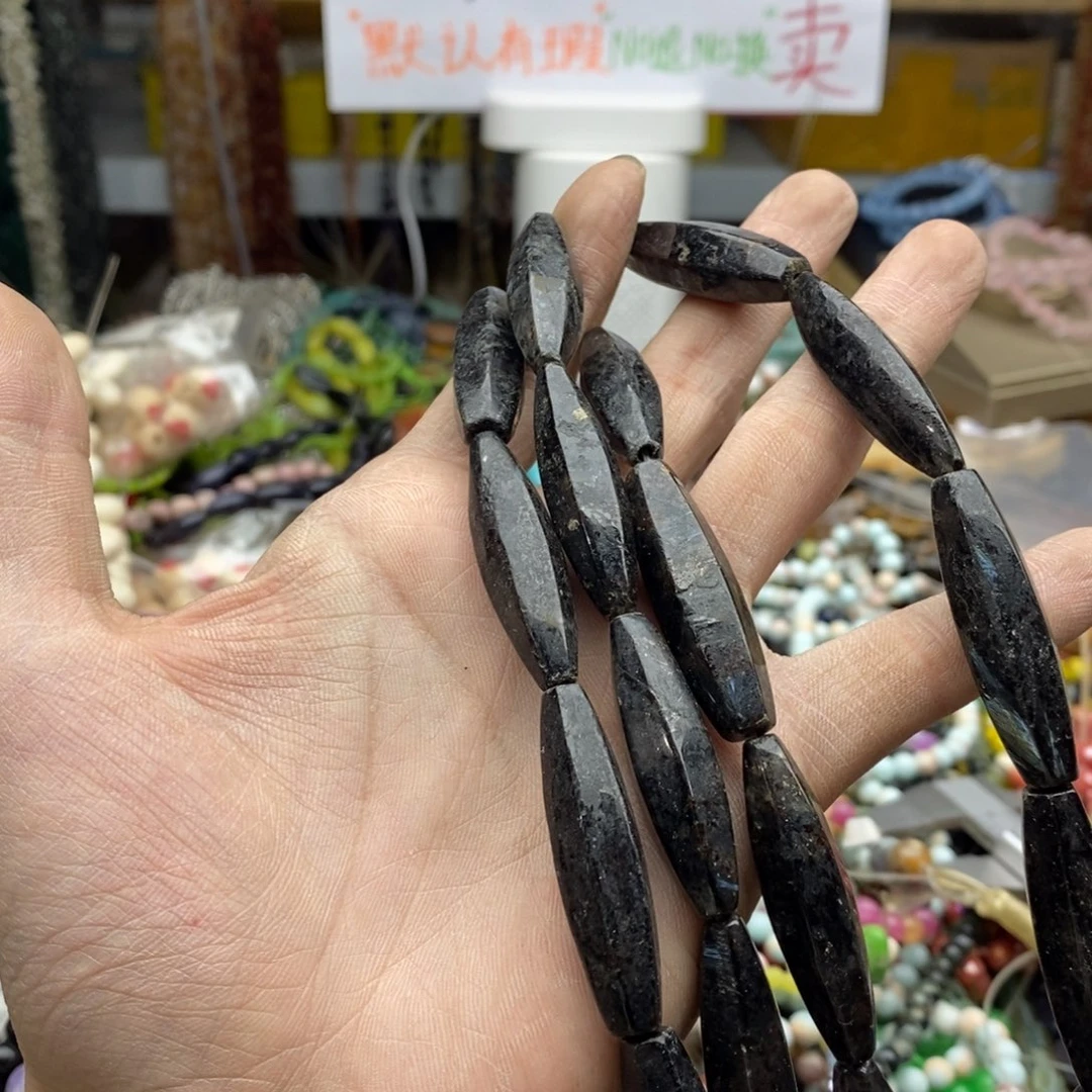 玛瑙/玉髓未镶嵌珠宝半成品一条黑闪光桶珠L467