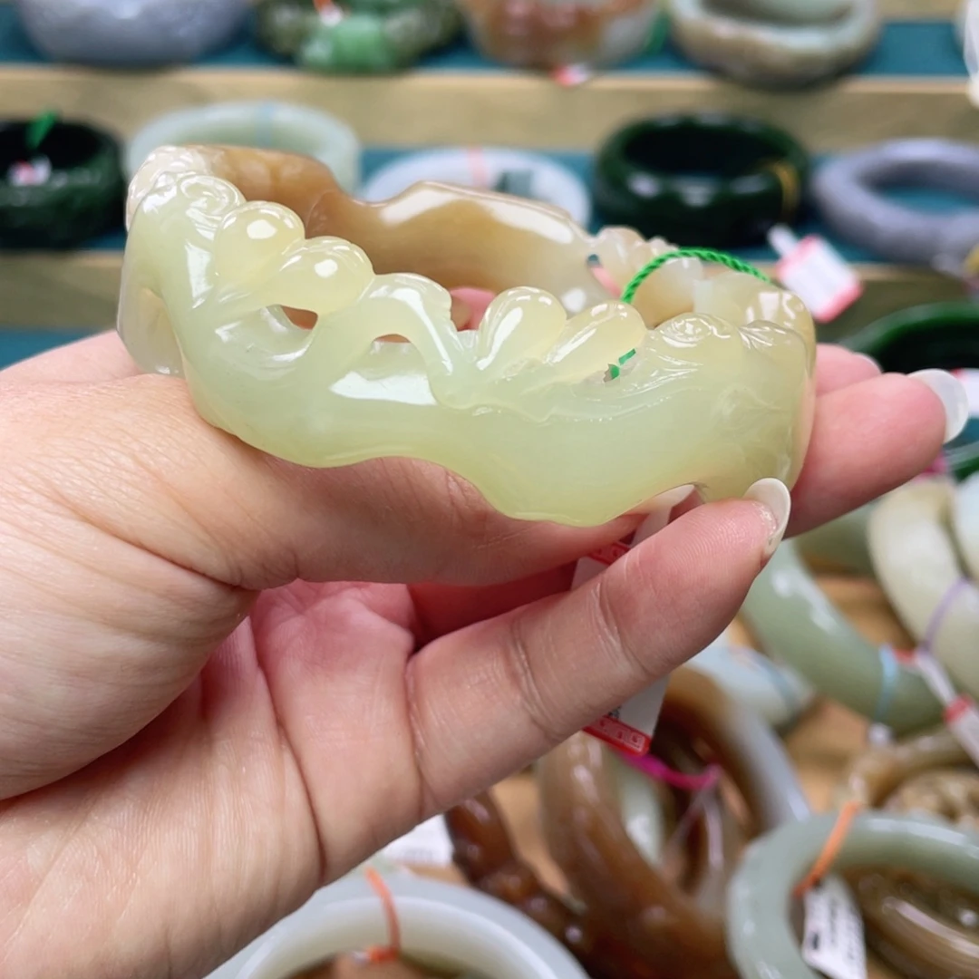 未镶嵌手镯和田玉