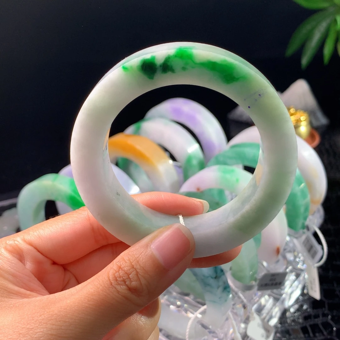未镶嵌手镯定制翡翠