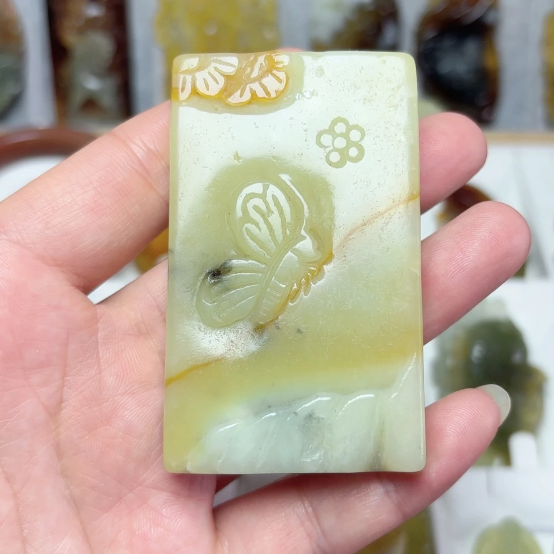 未镶嵌蛇纹石玉吊坠(不含链)