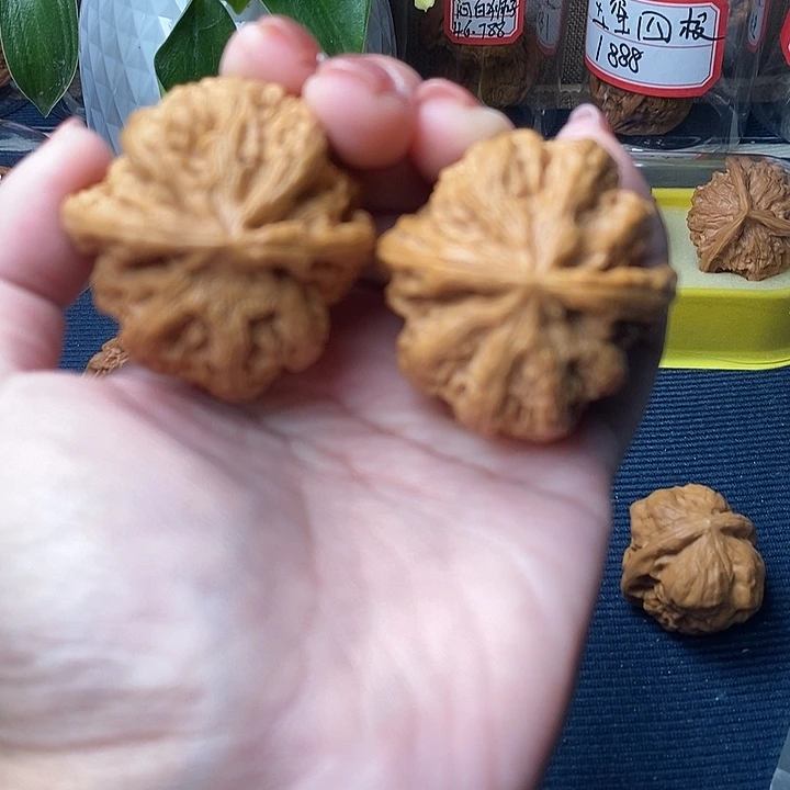 吊坠文玩核桃平谷粗筋