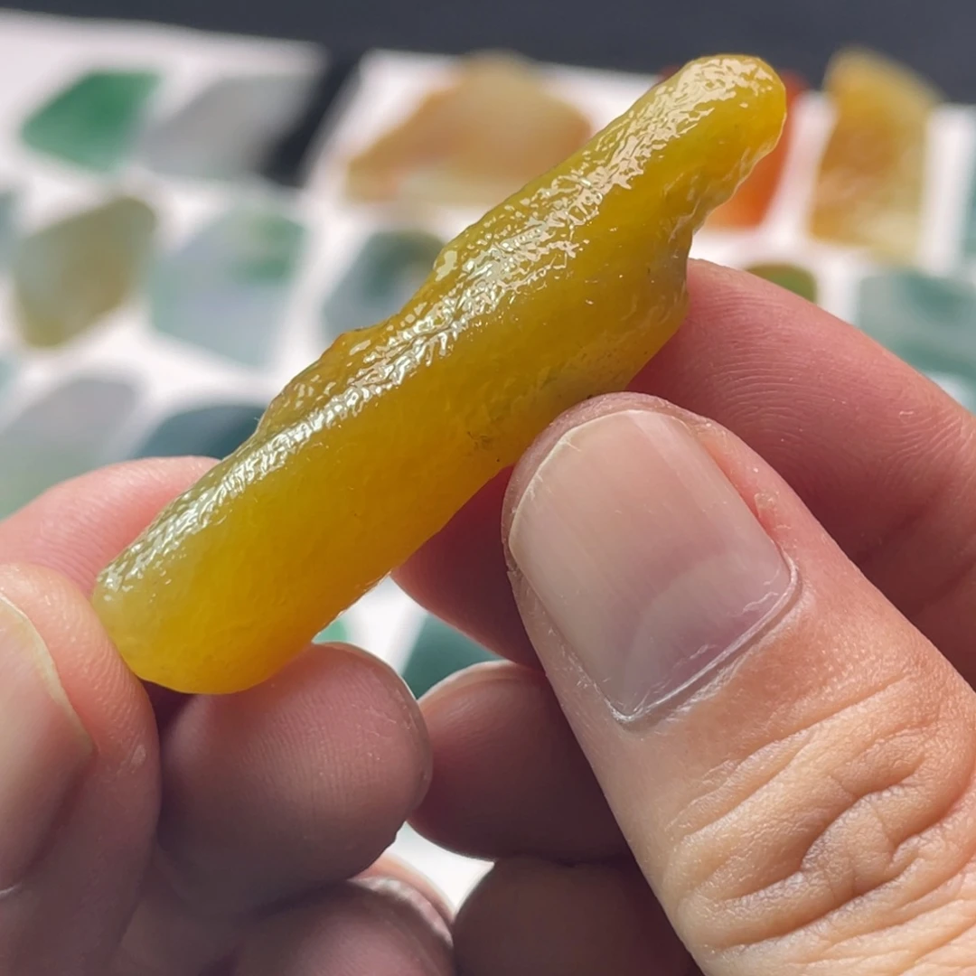 定制翡翠未镶嵌满黄随型包工