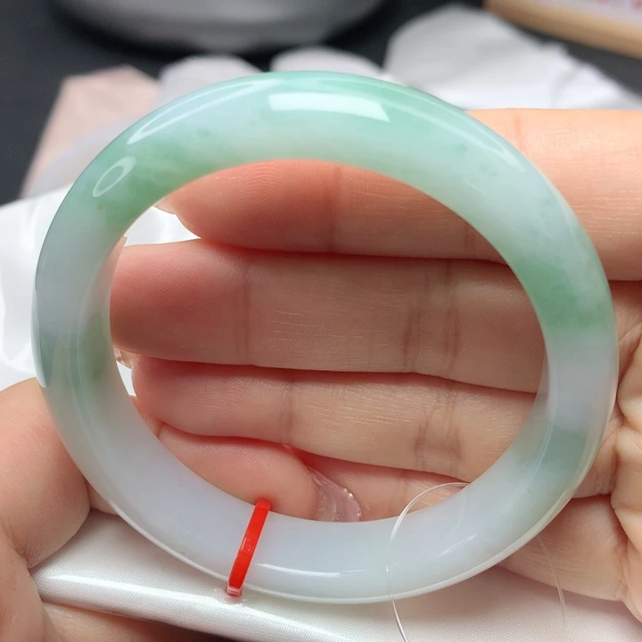 翡翠手镯未镶嵌55555656