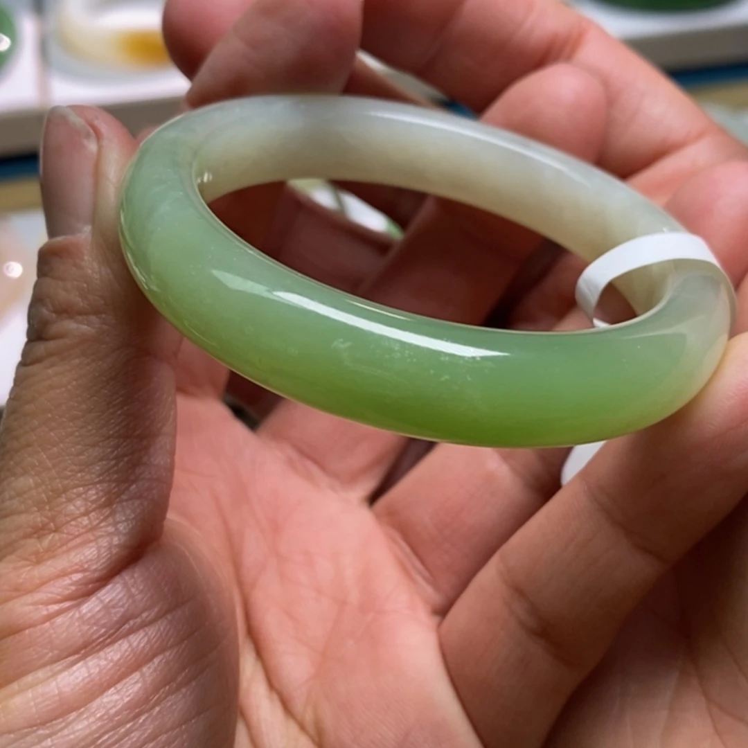 【闪购商品】和田玉手镯未镶嵌
