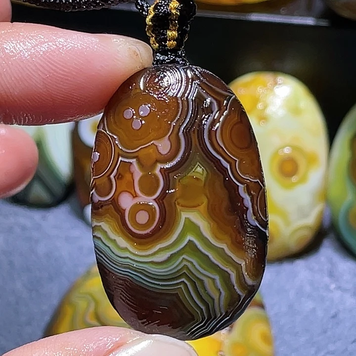 玛瑙/玉髓未镶嵌珠宝奇石