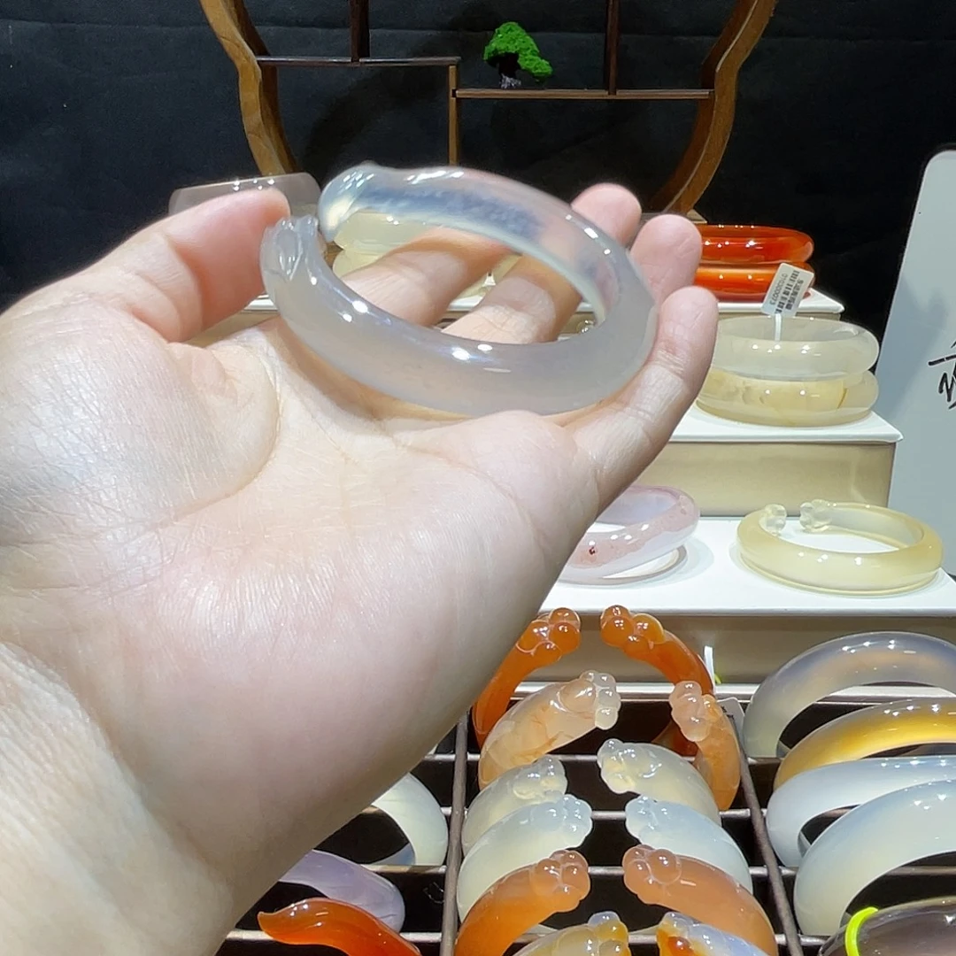 小***巧玛瑙/玉髓未镶嵌手镯