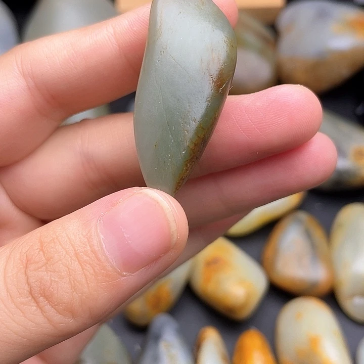 颈饰未镶嵌和田玉20