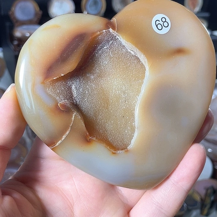 未镶嵌玛瑙/玉髓珠宝奇石