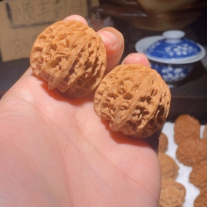 文玩核桃手把件苹果