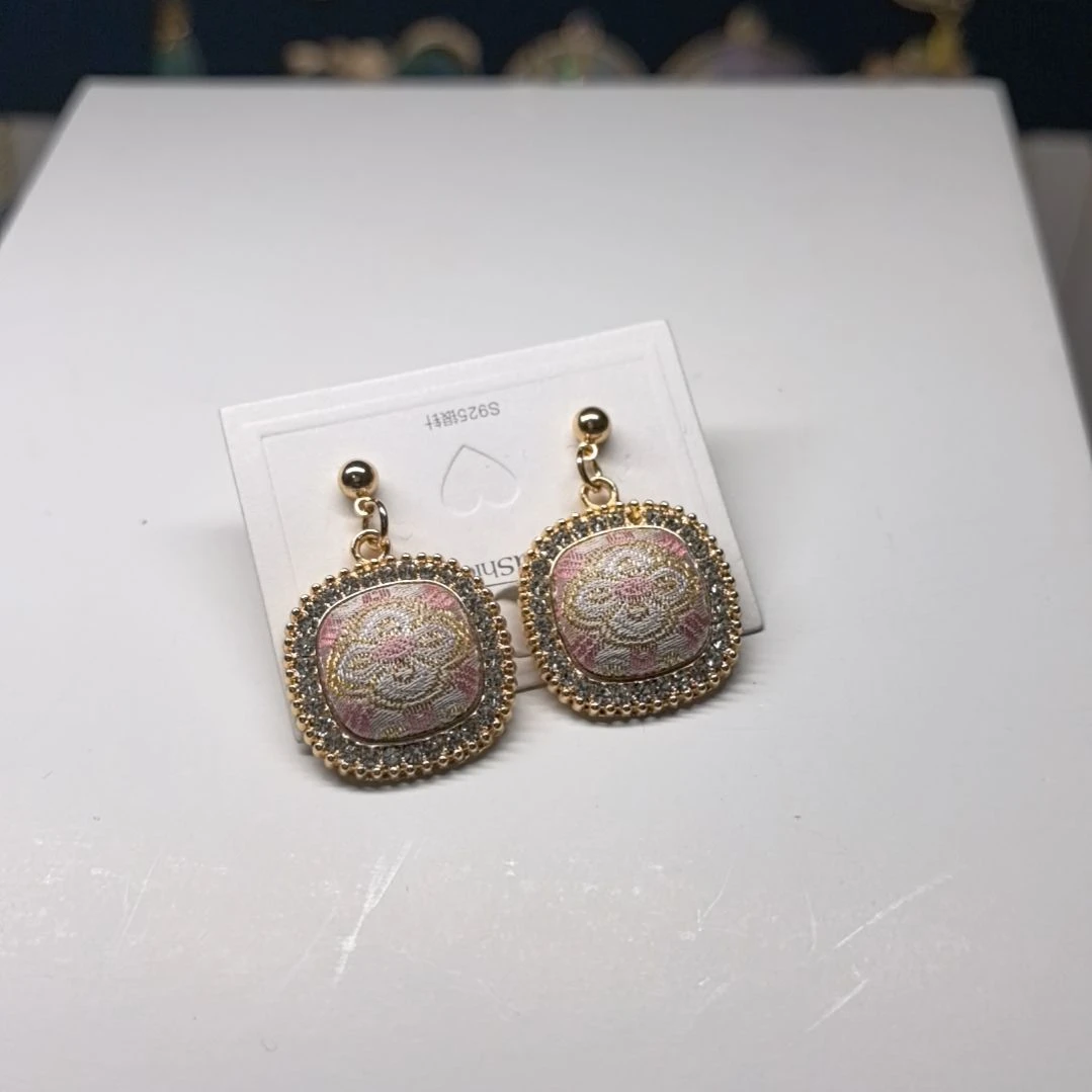 宋锦饰品手工制作007