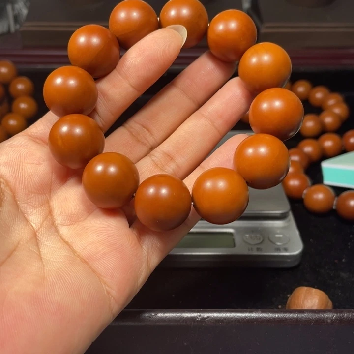 吊坠橄榄核1.87+广西铁核树王小孔