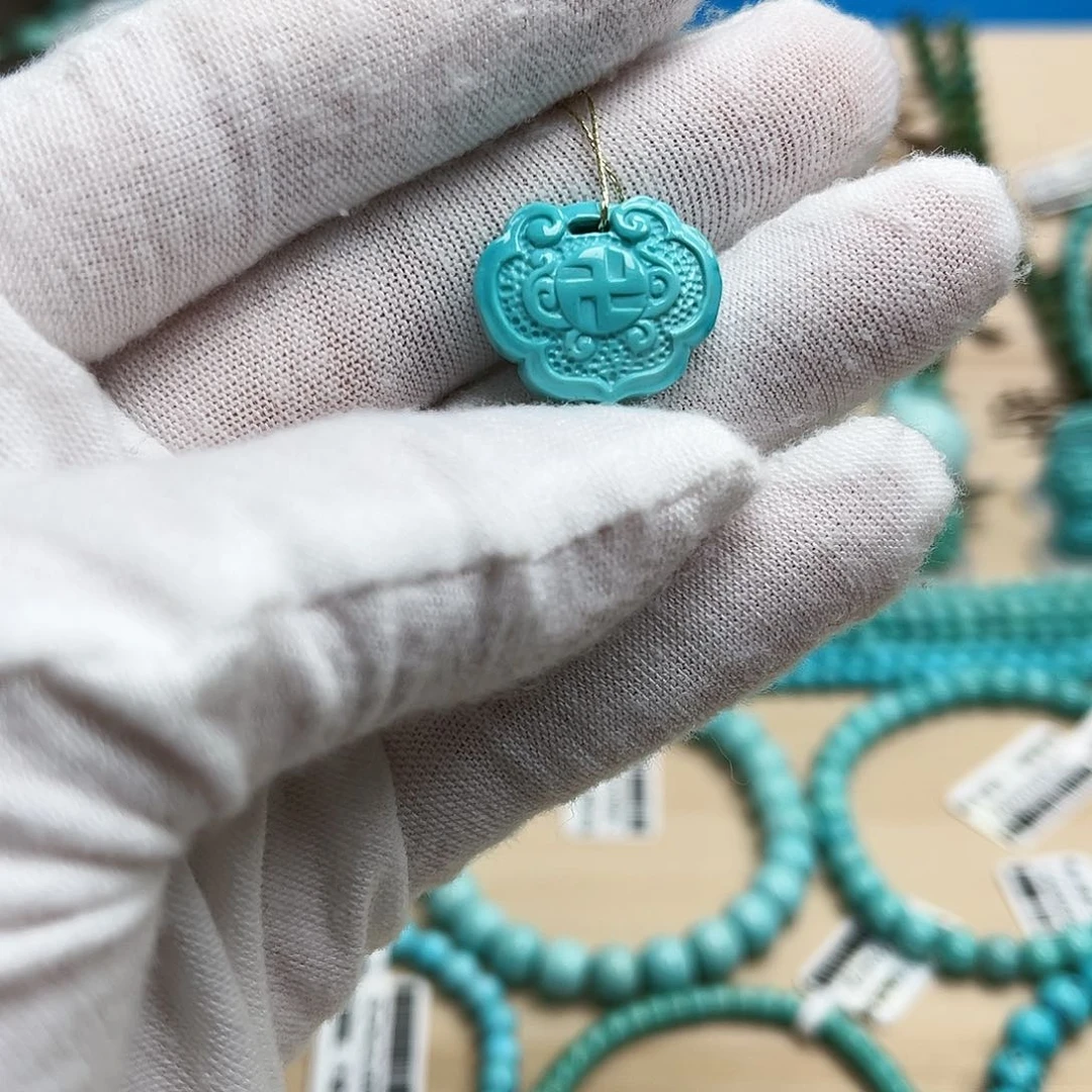 绿松石雕刻未镶嵌