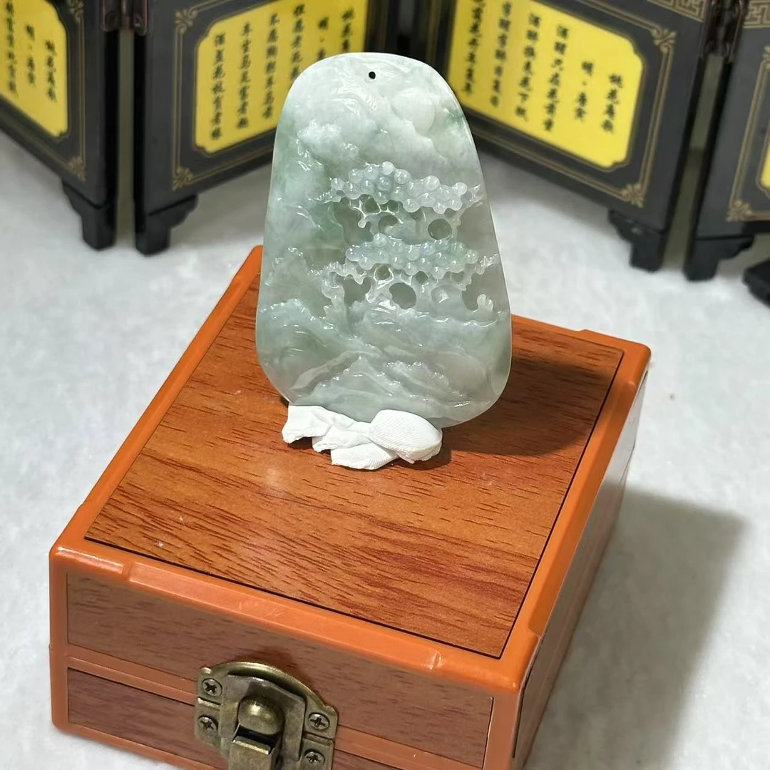 2090-天然翡翠-飘色山水