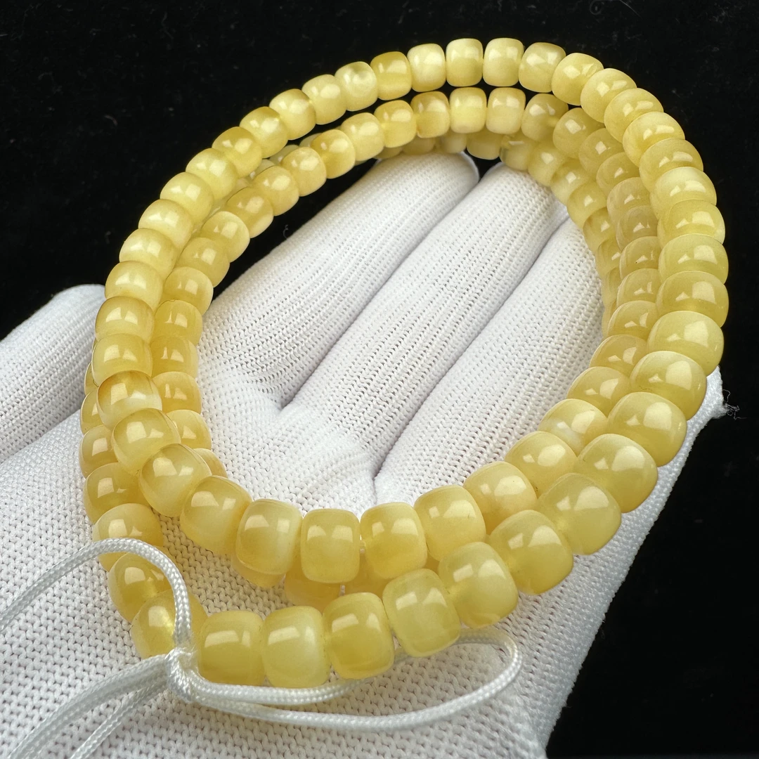 R5955天然原矿俄料蜜蜡 鸡油黄脖挂 7.4*5.9mm支持复检