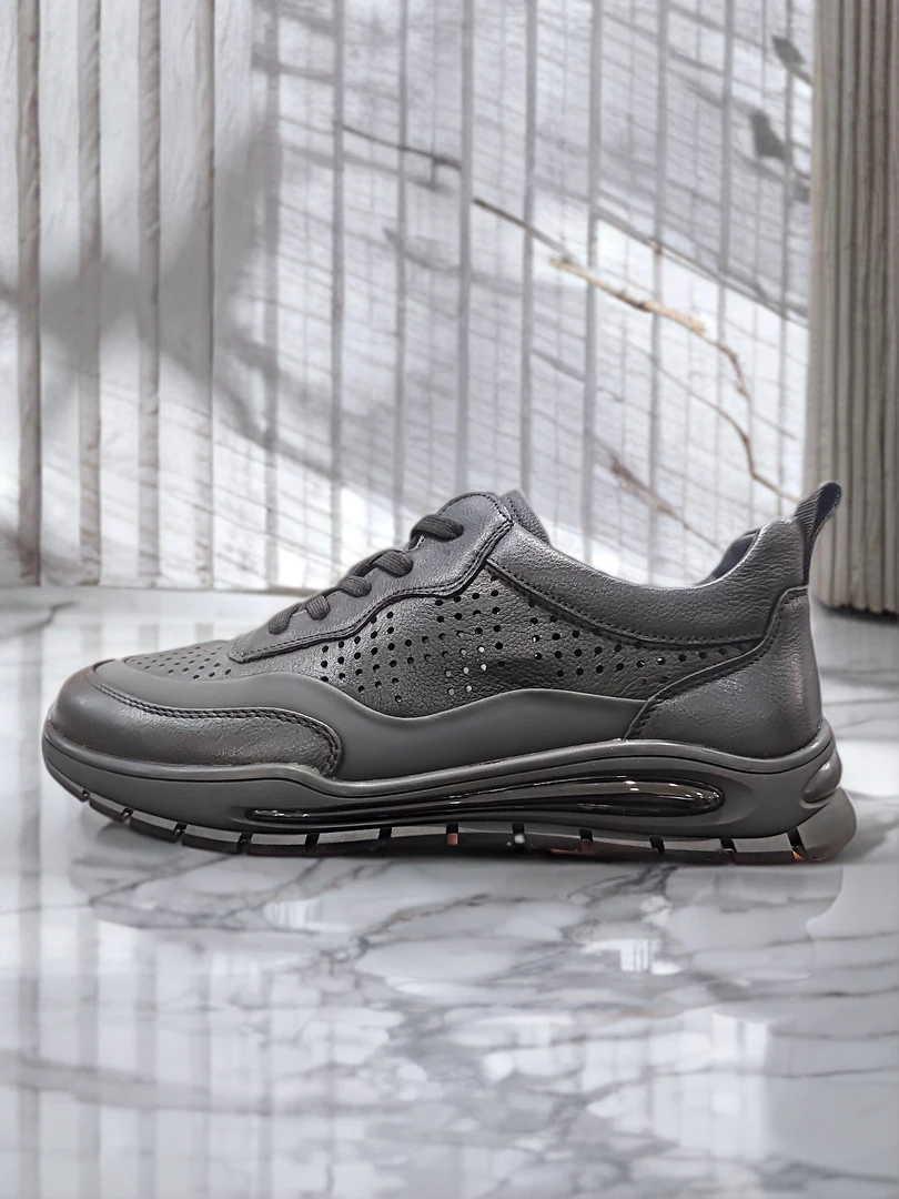 男士真皮软底镂空休闲鞋