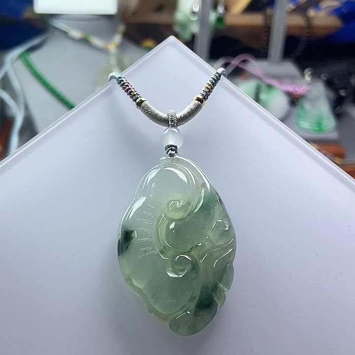 吊坠(赠链)未镶嵌翡翠