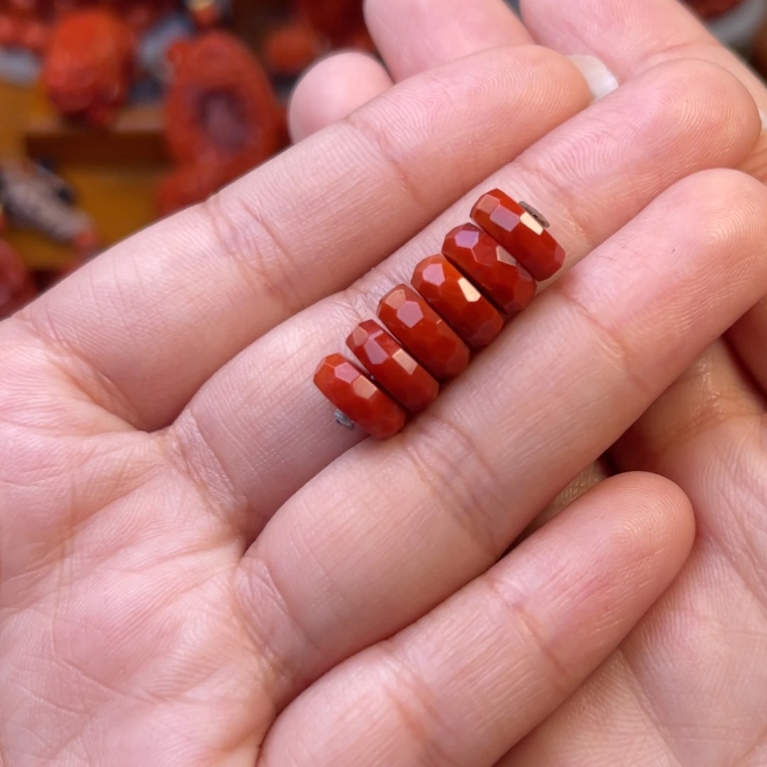 南红玛瑙未镶嵌川料瓦西牛血色无相隔片10✖️3mm左右尺寸