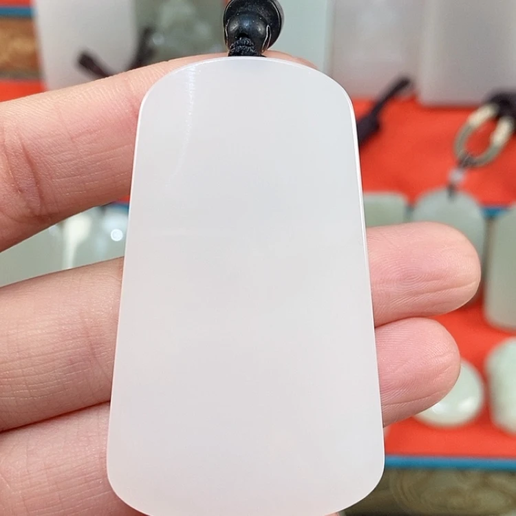 【闪购商品】颈饰未镶嵌和田玉往***水