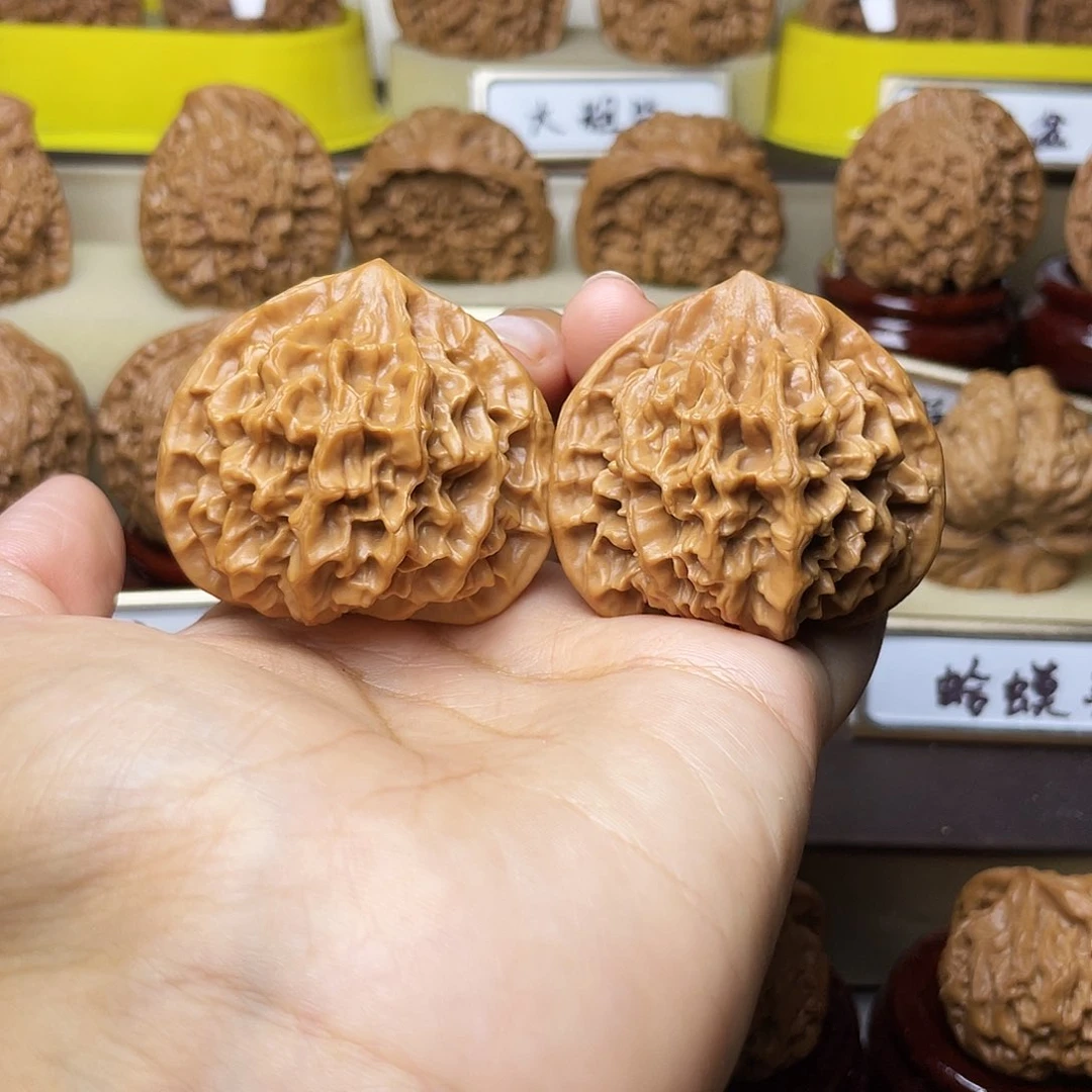 把件文玩核桃帝王44左右