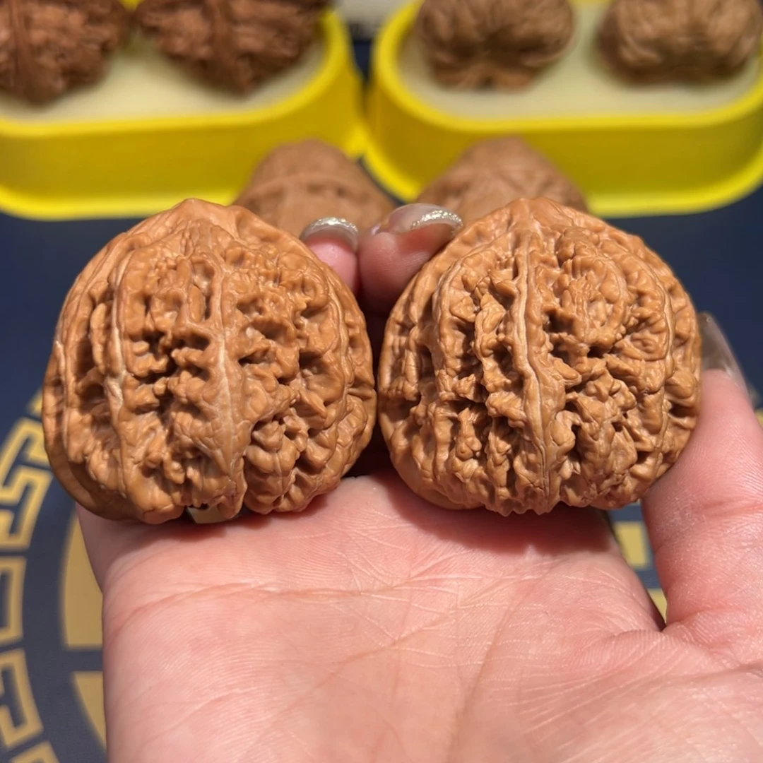 文玩核桃把件原桩大粗筋45