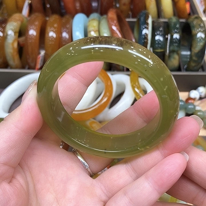 未镶嵌蛇纹石玉手镯