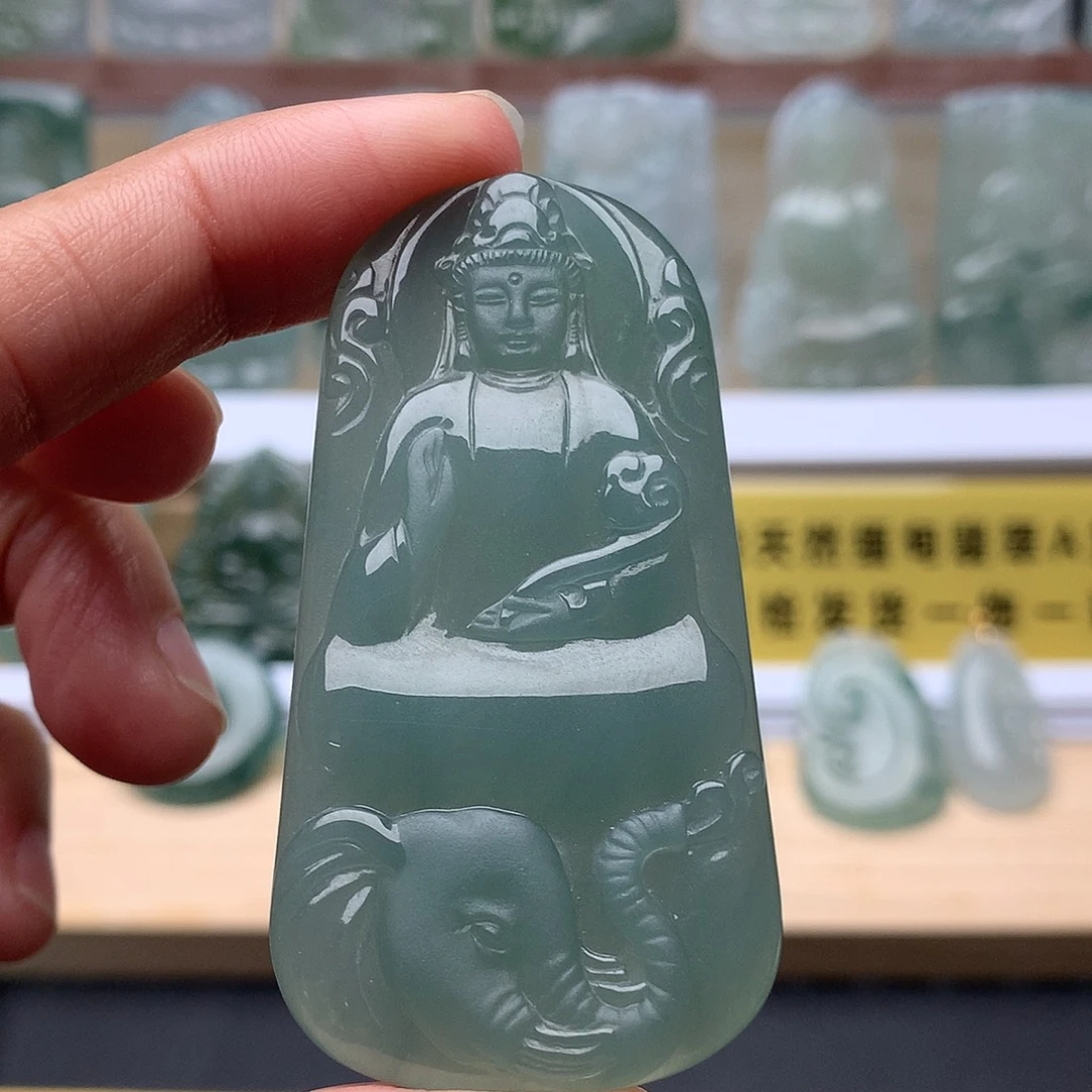 翡翠未镶嵌颈饰普贤