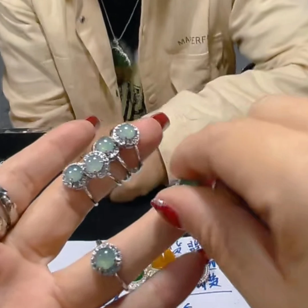 天然A货翡翠假一罚四（多样性发货拍一件发件）