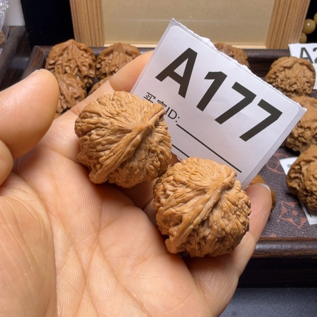 文玩核桃把件33尺四喜