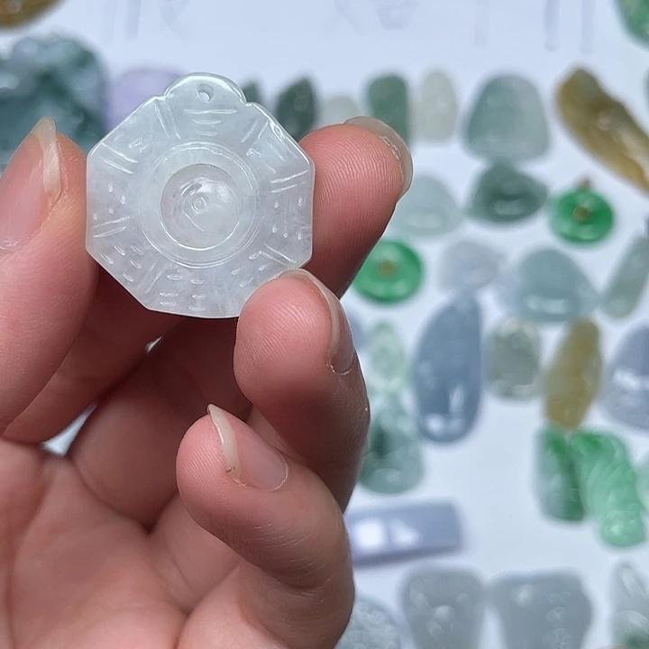 翡翠未镶嵌颈饰翡翠挂饰8