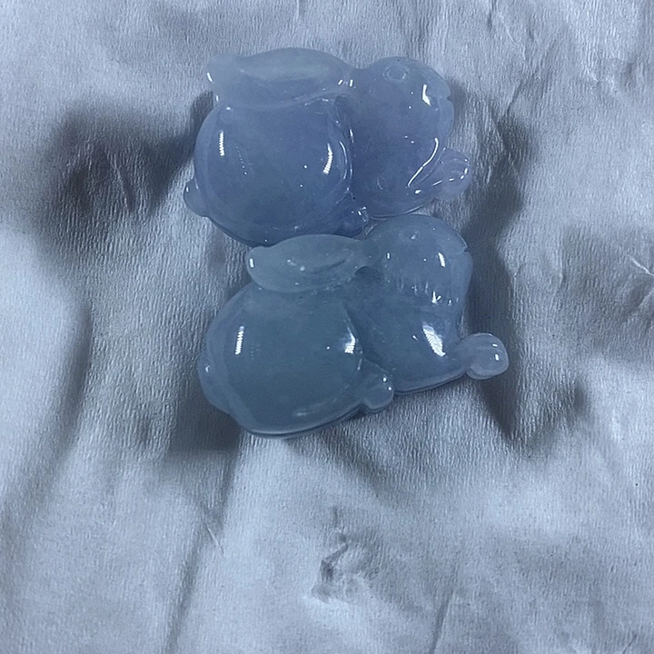 翡翠未镶嵌颈饰天然翡翠兔子