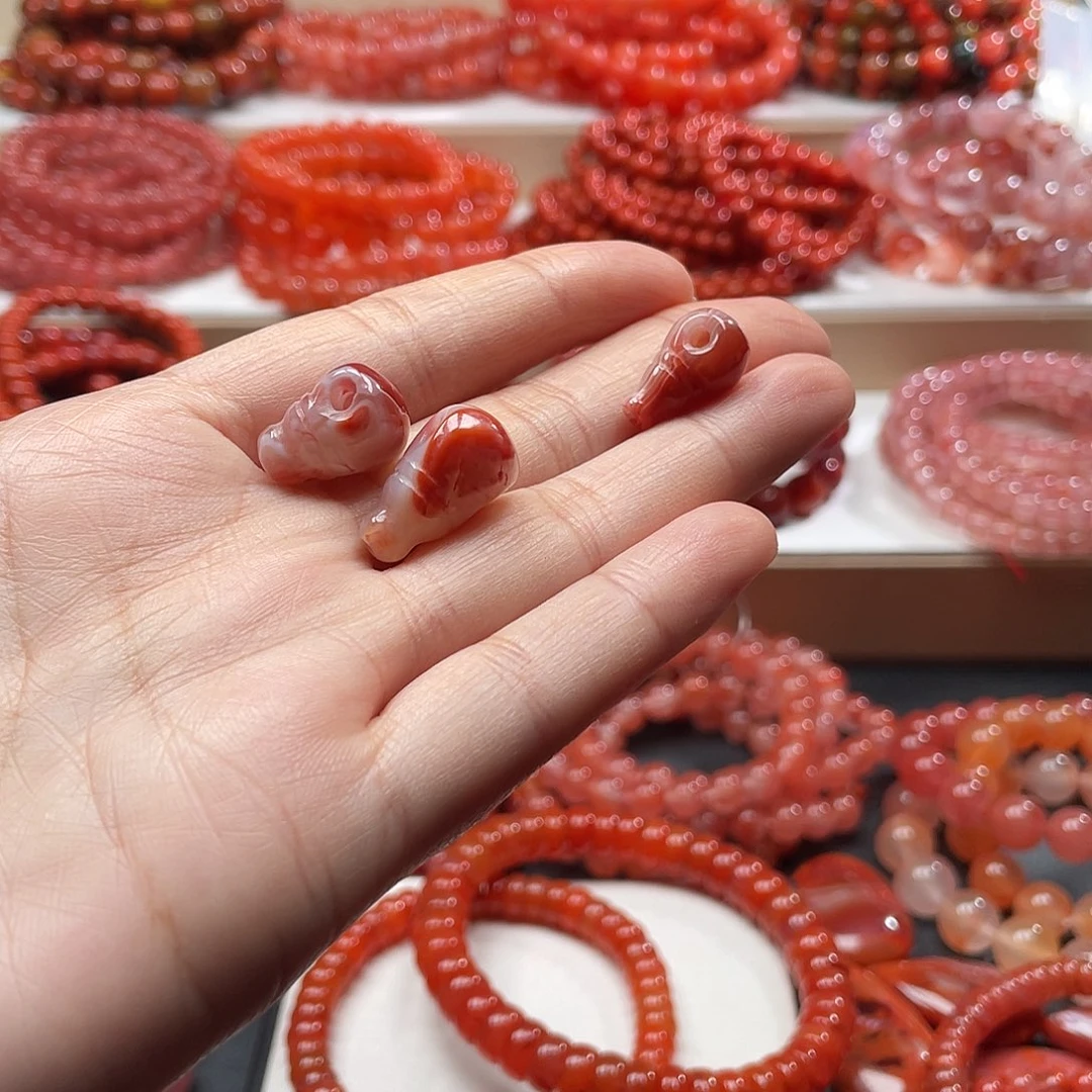 南红玛瑙未镶嵌手链