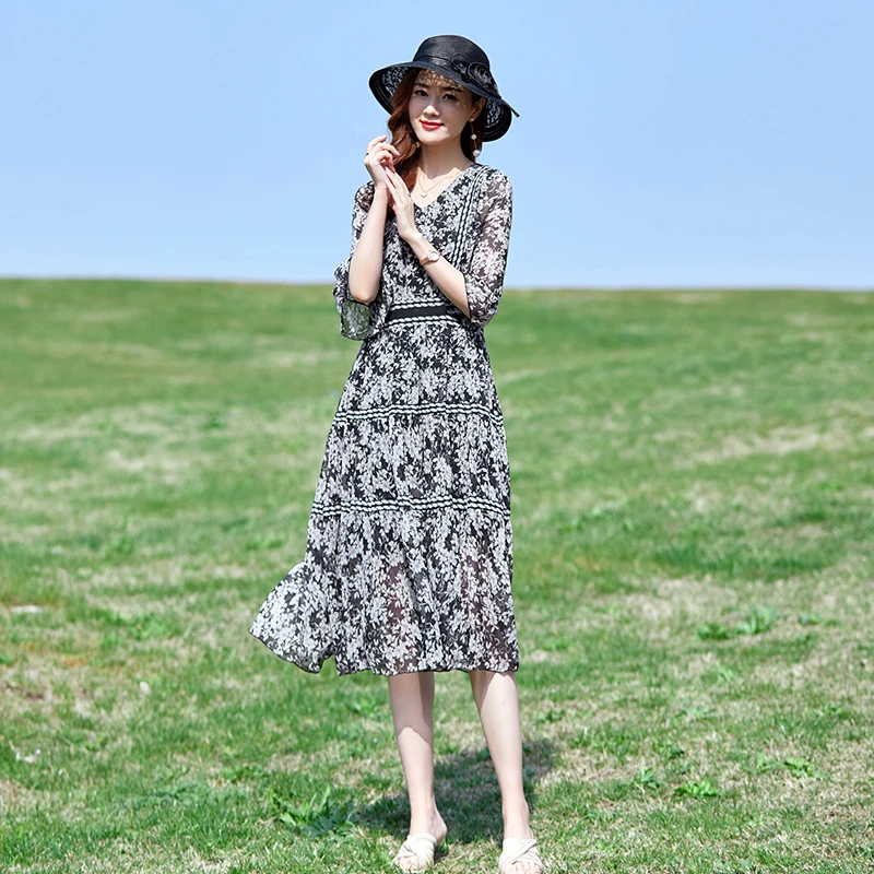 V领夏季荡领A字裙冰丝麻料连衣裙收腰大码国风爵士大码气质高腰