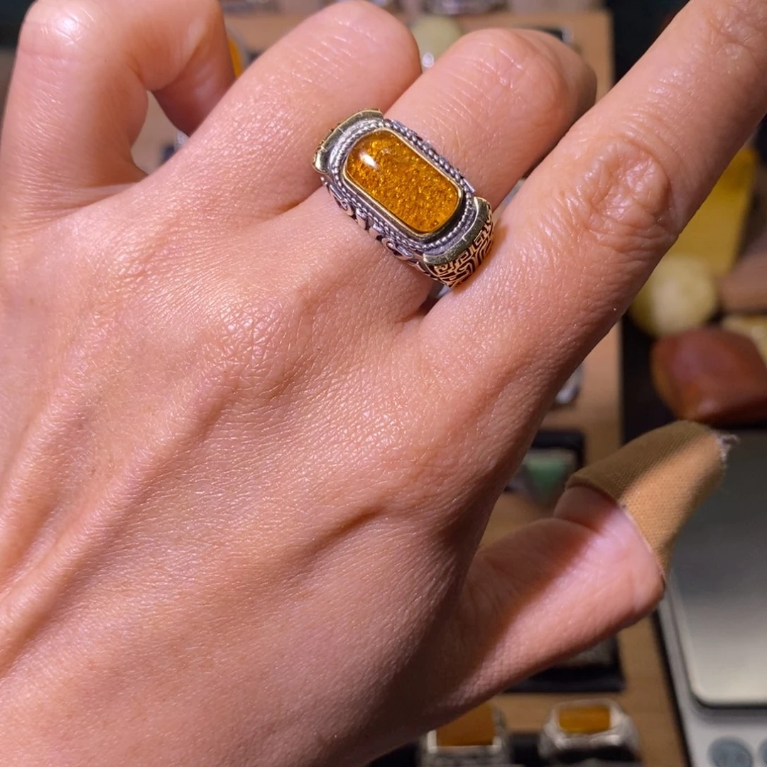 蜜蜡戒指银S925镶嵌似****）