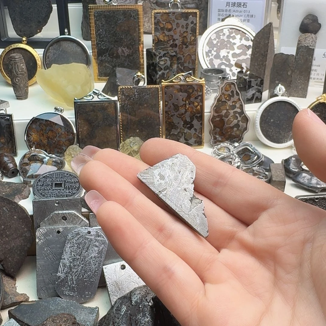 秋***里花岗石铁合金阿勒泰