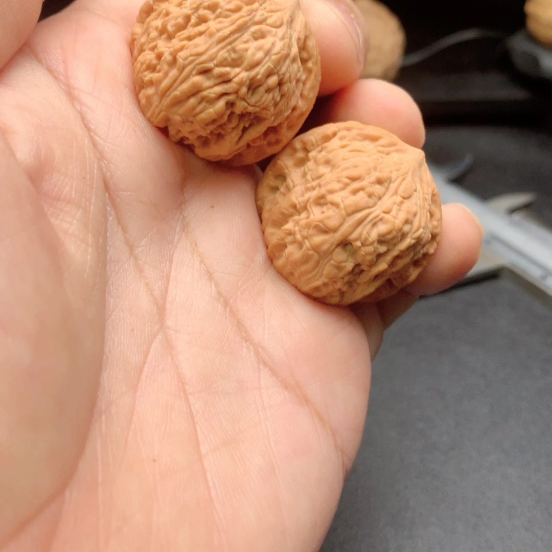 文玩核桃把件?****￴红宝石