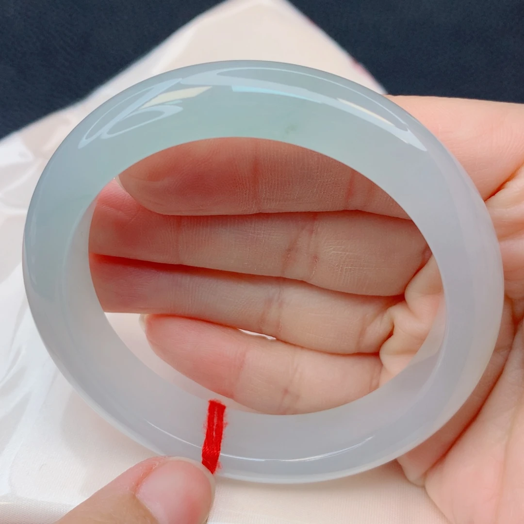 翡翠未镶嵌手镯55-56冰种起胶光渐变晴底