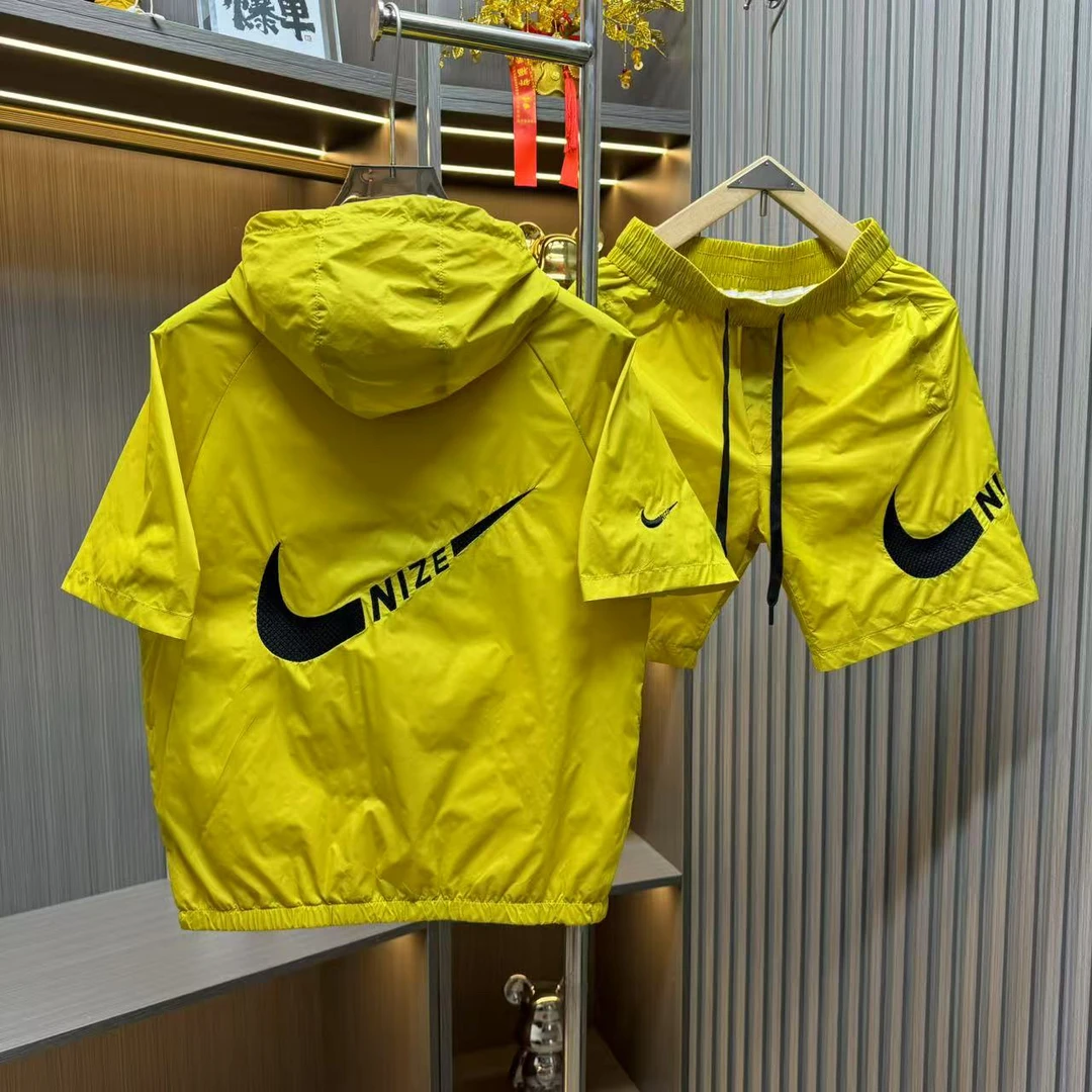 夏季新款时尚百搭刺绣图案短袖套装