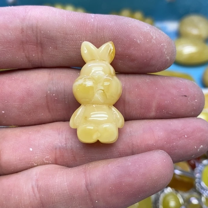 蜜蜡裸石未镶嵌吊坠