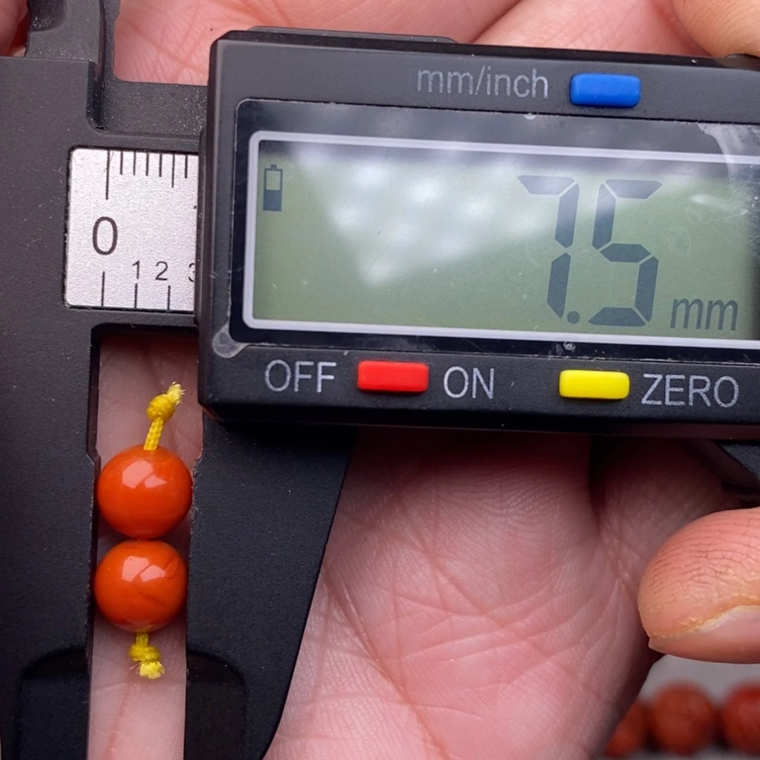 南红玛瑙配饰未镶嵌有瑕疵