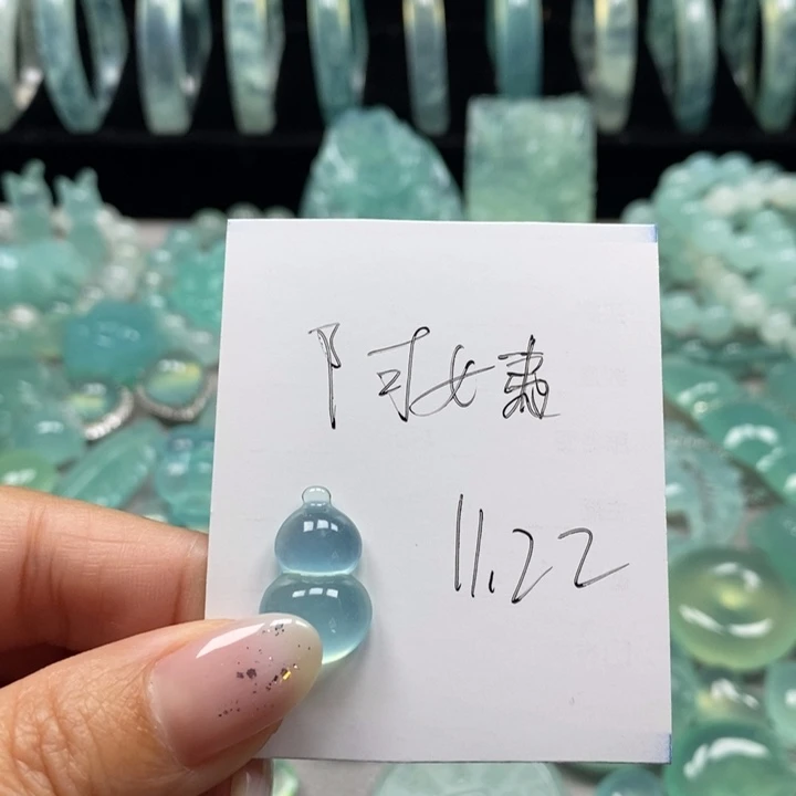 未镶嵌蛇纹石玉手镯不**姨