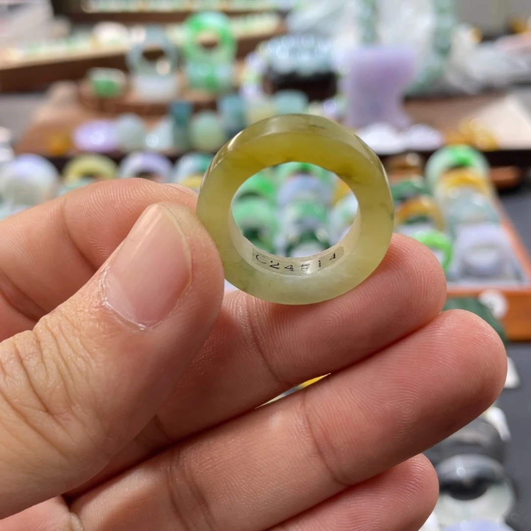 定制翡翠未镶嵌彼*占翡翠