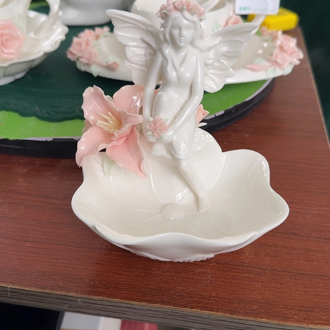 手工捏花百合花精灵人物碟子