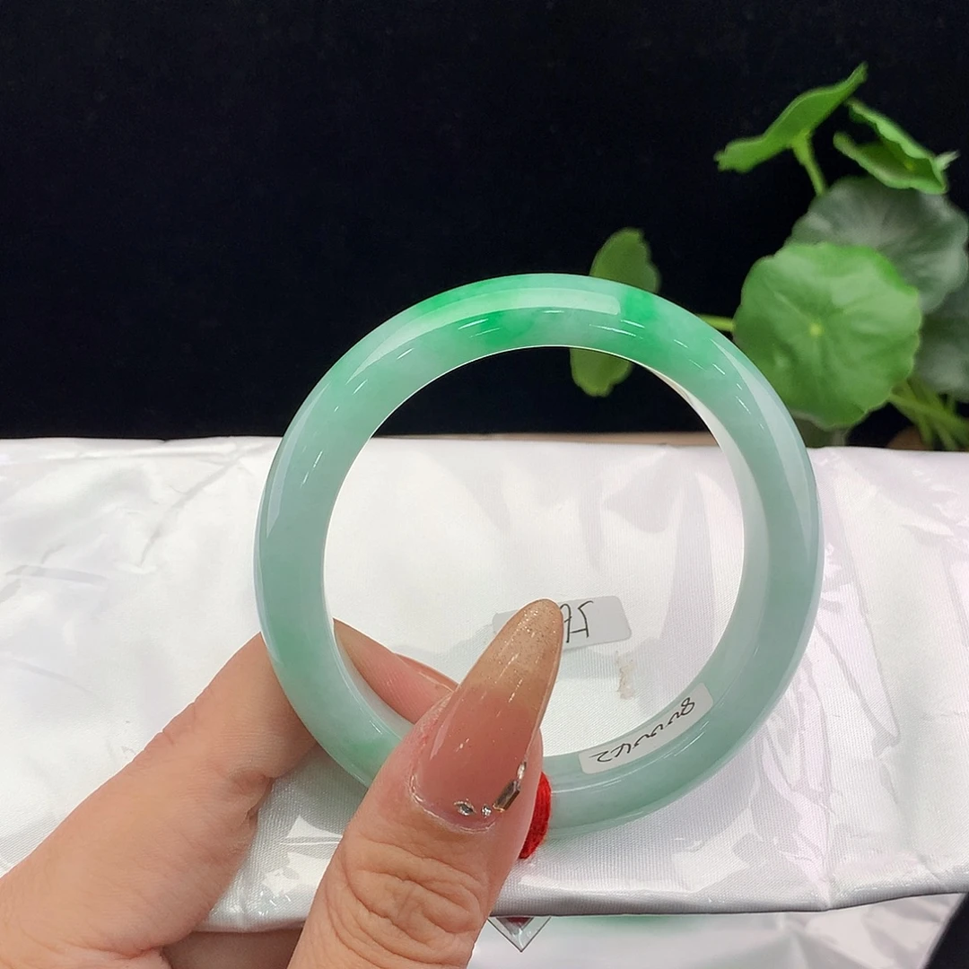 翡翠未镶嵌手镯正56