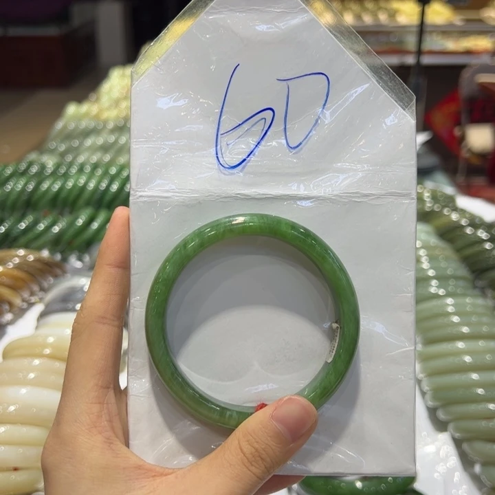 和田玉手镯未镶嵌平**乐